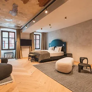 https://h5-grauer-bar-studios-more.ischgl-hotels.net
