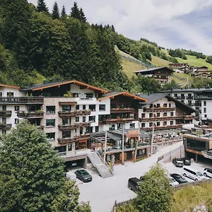 Thomsn & Saalbach-Hinterglemm